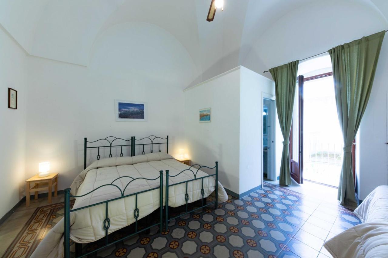 Casa Vacanza La Stradella أوستوني المظهر الخارجي الصورة