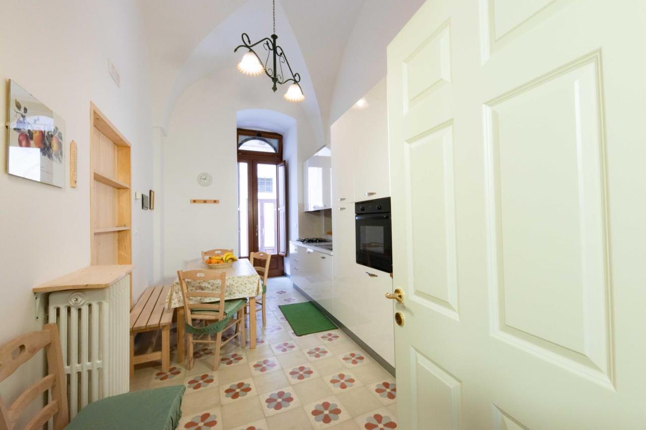 Casa Vacanza La Stradella أوستوني المظهر الخارجي الصورة