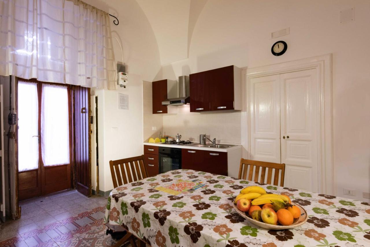 Casa Vacanza La Stradella أوستوني المظهر الخارجي الصورة